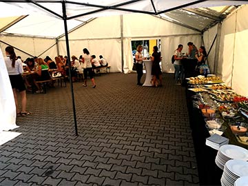 Venkovní firemní párty ve stanu | Cool catering Brno